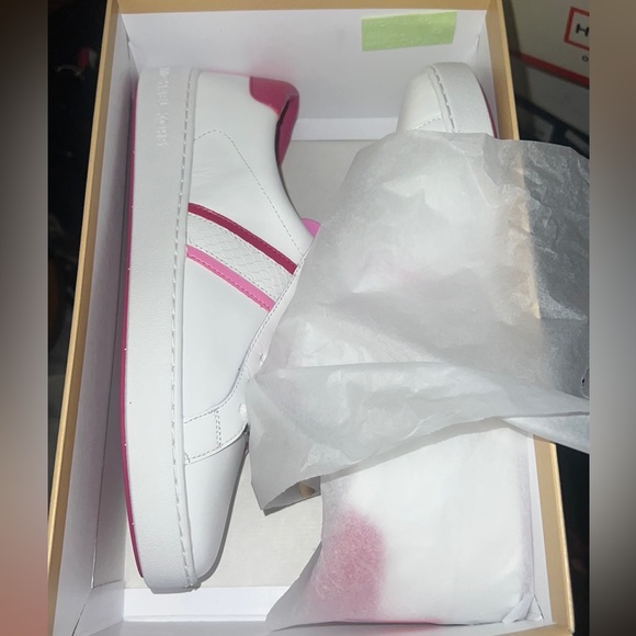NWB MICHAEL Michael Kors Irving WHITE/ NEON PINK LEATHER size 10 new in box - Picture 7 of 12